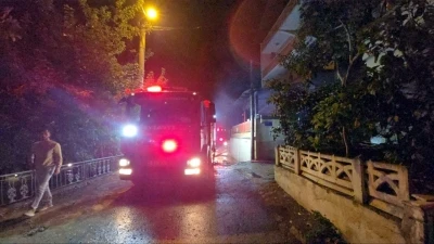 Mudanya’da üç katlı binada yangın çıktı

