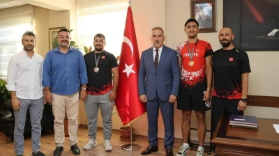 Müdür Yığmatepe, başarılı sporcuları ağırladı
