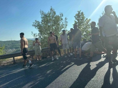 Muğla-Antalya Karayolu’nda zincirleme kaza: 1’i ağır 2 yaralı
