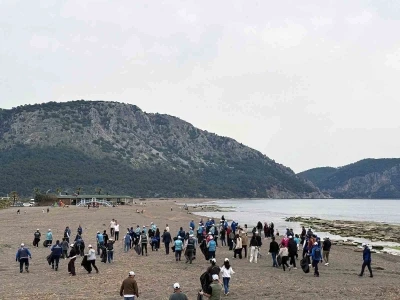 Muğla B&uuml;y&uuml;kşehir&rsquo;den sahillerde temizlik seferberliği
