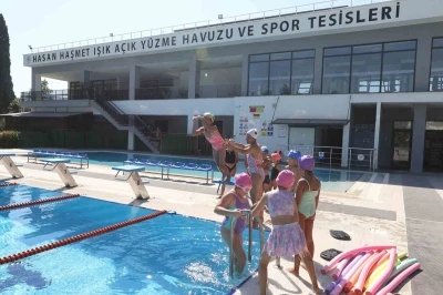 Muğla&rsquo;da &ccedil;ocuklar yazı havuzda karşılayacak
