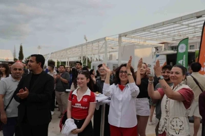 Muğla&rsquo;da gen&ccedil;lik kokteyli d&uuml;zenlendi
