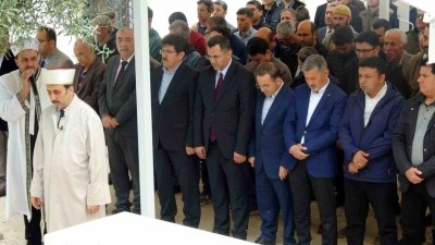 Muğla&rsquo;da hayatını kaybeden &ouml;ğrenciler ve &ouml;ğretmen i&ccedil;in gıyabi cenaze namazı kılındı