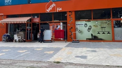 Muğla'da Ko&ccedil;taş mağazasına taşlı saldırı