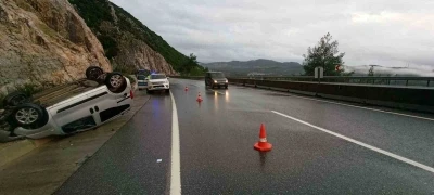 Muğla&rsquo;da kontrolden &ccedil;ıkan kamyonet takla attı:1 yaralı
