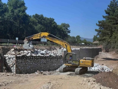 Muğla’da yollar sanat yapılarıyla güçleniyor
