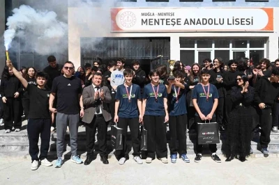 Muğla Menteşe Anadolu Lisesi&rsquo;nde coşkulu karşılama
