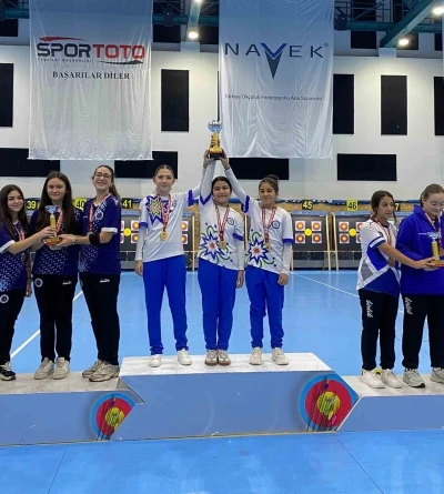 Muğla&rsquo;nın &lsquo;Altın Kızlar&rsquo;ı T&uuml;rkiye şampiyonu
