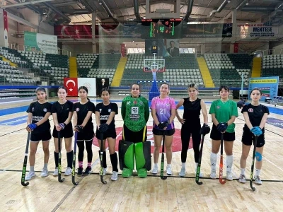 Muğla’nın Kadın Hokey takımı, &quot;Tiflis Kupası&quot; için Gürcistan yolcusu
