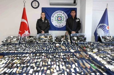 Muğla otogarlarında bir yılda cephanelik gibi bı&ccedil;ak ve silah ele ge&ccedil;irildi
