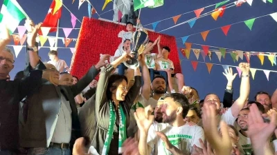 Muğlaspor kupa ile evine d&ouml;nd&uuml;
