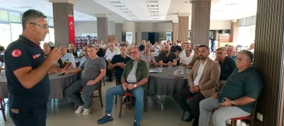 Muhtarla &quot;üç boyutlu&quot; eğitim
