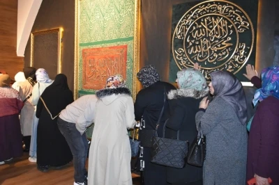 Mukaddes Emanetler Sergisi&rsquo;ne yoğun ilgi
