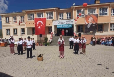 Muradiye&rsquo;de &lsquo;Bahar Şenliği&rsquo; d&uuml;zenlendi
