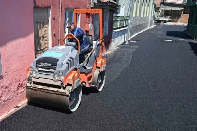 Muradiye&rsquo;de yol yenileme ve asfalt seferberliği
