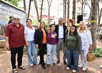 Muratpaşa&rsquo;da engeller dayanışmayla aşılıyor
