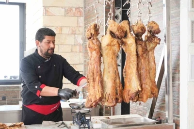 Muş b&uuml;ryanı hem lezzeti hem de besleyici y&ouml;n&uuml;yle &ouml;ne &ccedil;ıkıyor
