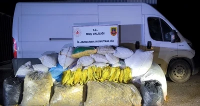 Muş&rsquo;ta 1 ton 200 kilogram bandrols&uuml;z t&uuml;t&uuml;n ele ge&ccedil;irildi
