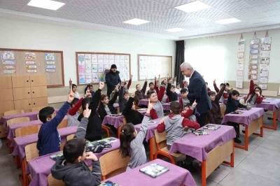 Muş&rsquo;ta 96 bin 800 &ouml;ğrenci karne sevinci yaşadı
