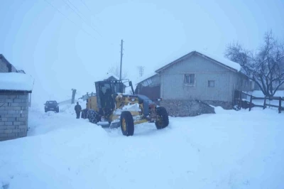 Muş&rsquo;ta ekipler seferber oldu: 7 bin kilometre yol a&ccedil;ıldı

