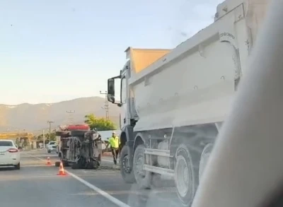 Muş&rsquo;ta İl &Ouml;zel İdaresi&rsquo;ne ait ara&ccedil; takla attı: 1 yaralı
