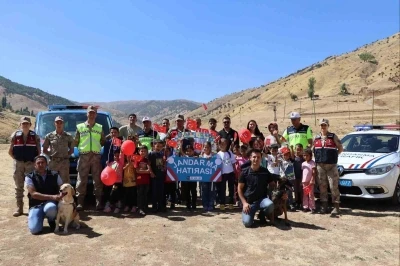Muş’ta jandarmadan öğrencilere sürpriz ziyaret
