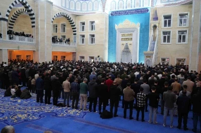 Muş&rsquo;ta Kadir Gecesi dualarla idrak edildi
