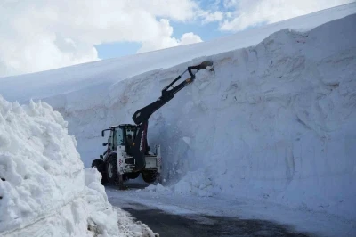 Muş&rsquo;ta kar kalınlığı 6 metreyi aştı

