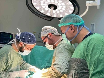 Muş&rsquo;ta midesi delinen &ccedil;ocuk ameliyatla sağlığına kavuştu
