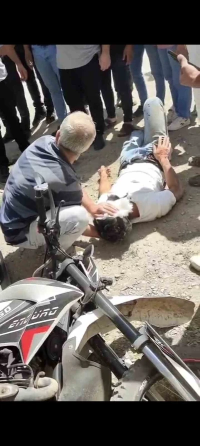 Muş’ta motosiklet ile otomobil çarpıştı: 2 yaralı
