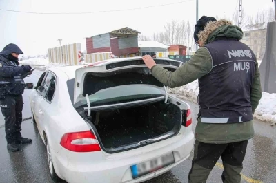 Muş&rsquo;ta narkotik denetimlerinde uyuşturucu madde ele ge&ccedil;irildi
