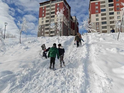 Muş&rsquo;ta okullar 1 g&uuml;n tatil edildi
