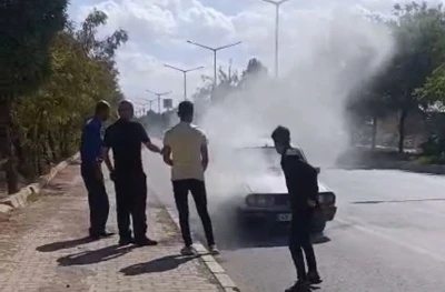 Muş’ta seyir halindeki otomobil yandı
