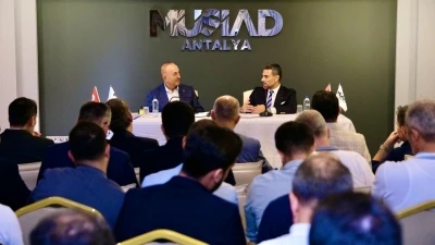 MÜSİAD’ın mesleki eğitim projelerine Çavuşoğlu’ndan övgü
