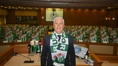 Mustafa Bozbey Portekiz&rsquo;den seslendi: "Biz şampiyon olacağız"
