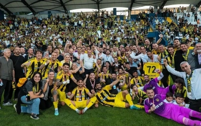 Mustafa &Ouml;zer Bitlisspor'u 3. Lig'e taşıdı