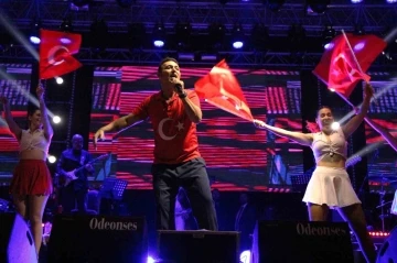Mustafa Sandal&rsquo;dan Merzifon&rsquo;da 100. yıl cumhuriyet konseri
