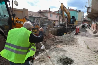 Mustafakemalpaşa&rsquo;nın altyapısı B&uuml;y&uuml;kşehir&rsquo;le yenileniyor

