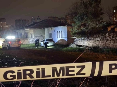 M&uuml;stakil ikamette silahlı kavga: 1 ağır yaralı

