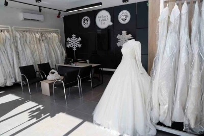 Mutlu yuvaya ilk adım, Kar Tanesi Gelinlik Evi’nde atılıyor
