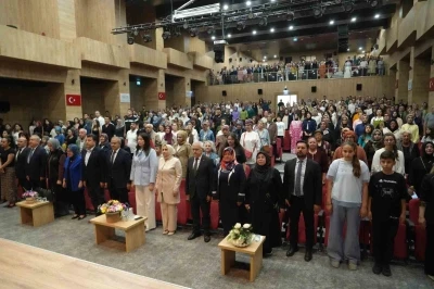 &rsquo;Nahita&rsquo;nın Renkleri Defilesi&rsquo; b&uuml;y&uuml;k beğeni topladı
