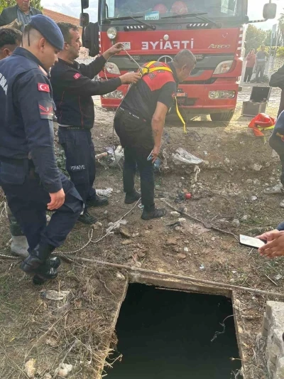 Nar toplamak isterken canından oluyordu: Kuyuya düşen çocuk kurtarıldı
