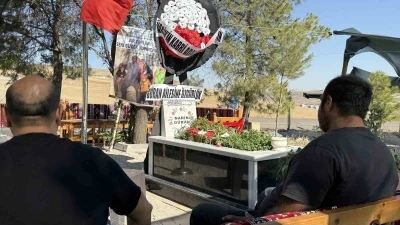 Narin’in ölüm yıl dönümünün ardından mezarında sadece babası kaldı
