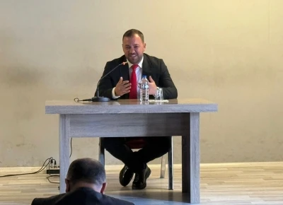 Narman&rsquo;da LGS ve YKS &ouml;ğrencilerine motivasyon semineri d&uuml;zenlendi
