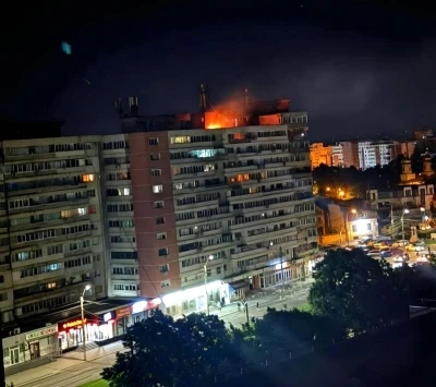 NATO &uuml;yesi Romanya&rsquo;daki bir apartmana Rus İHA&rsquo;sı isabet etti: 2 yaralı
