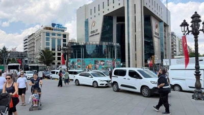 NATO Zirvesi &ouml;ncesi Kızılay Meydanı&rsquo;nda geniş g&uuml;venlik &ouml;nlemleri
