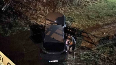 Navigasyon yanlış yolu g&ouml;sterdi, dereye u&ccedil;tu: 1 yaralı
