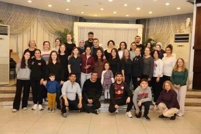 Nazilli Belediyesi halkoyunları ekipleri &ccedil;alışmalarını s&uuml;rd&uuml;r&uuml;yor
