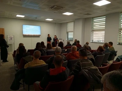 Nazilli&rsquo;de aile hekimlerine t&uuml;t&uuml;n bağımlılığıyla m&uuml;cadele eğitimi
