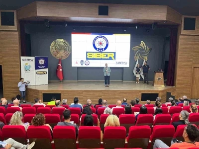 Nazilli&rsquo;de &ouml;ğretmenlere siber g&uuml;venlik eğitimi
